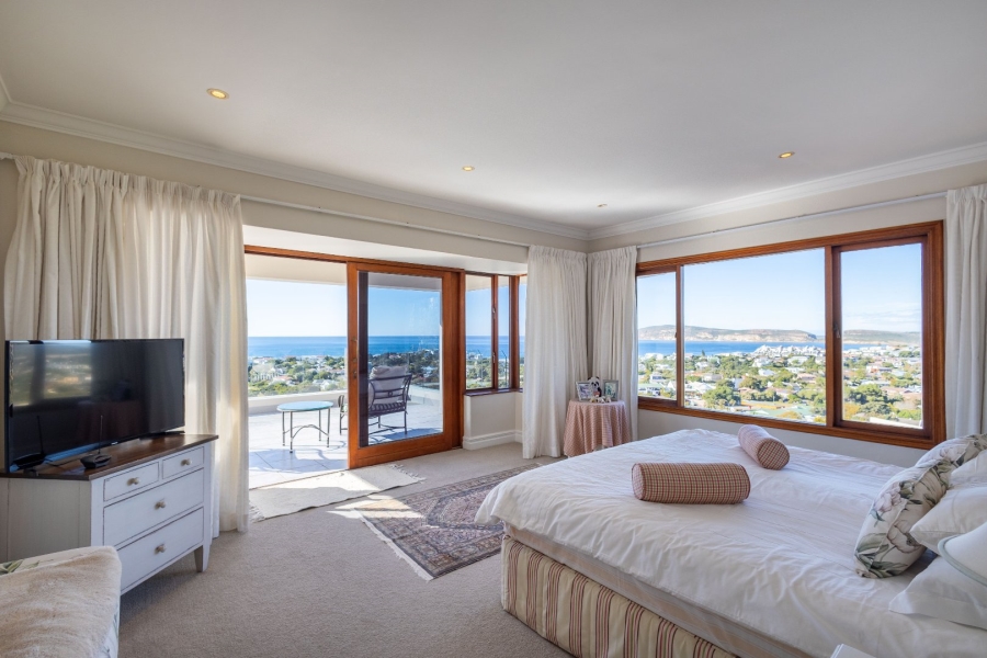 4 Bedroom Property for Sale in Lower Robberg Western Cape
